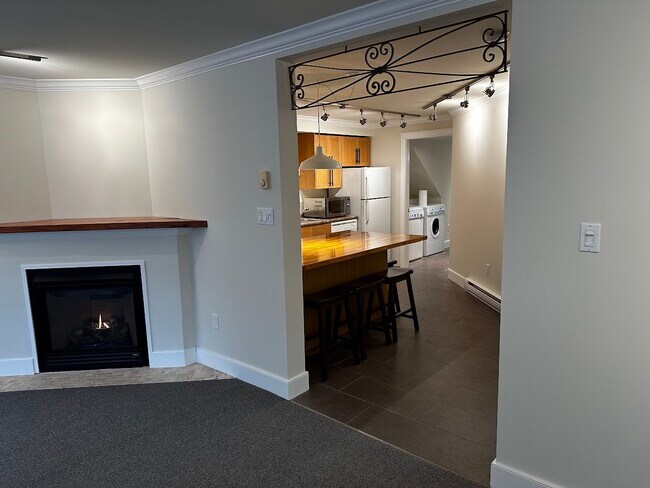 Building Photo - 645 Prideaux St