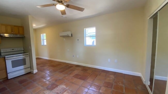 Building Photo - Small & Quaint Studio Tiny Home!! Fully Ti...