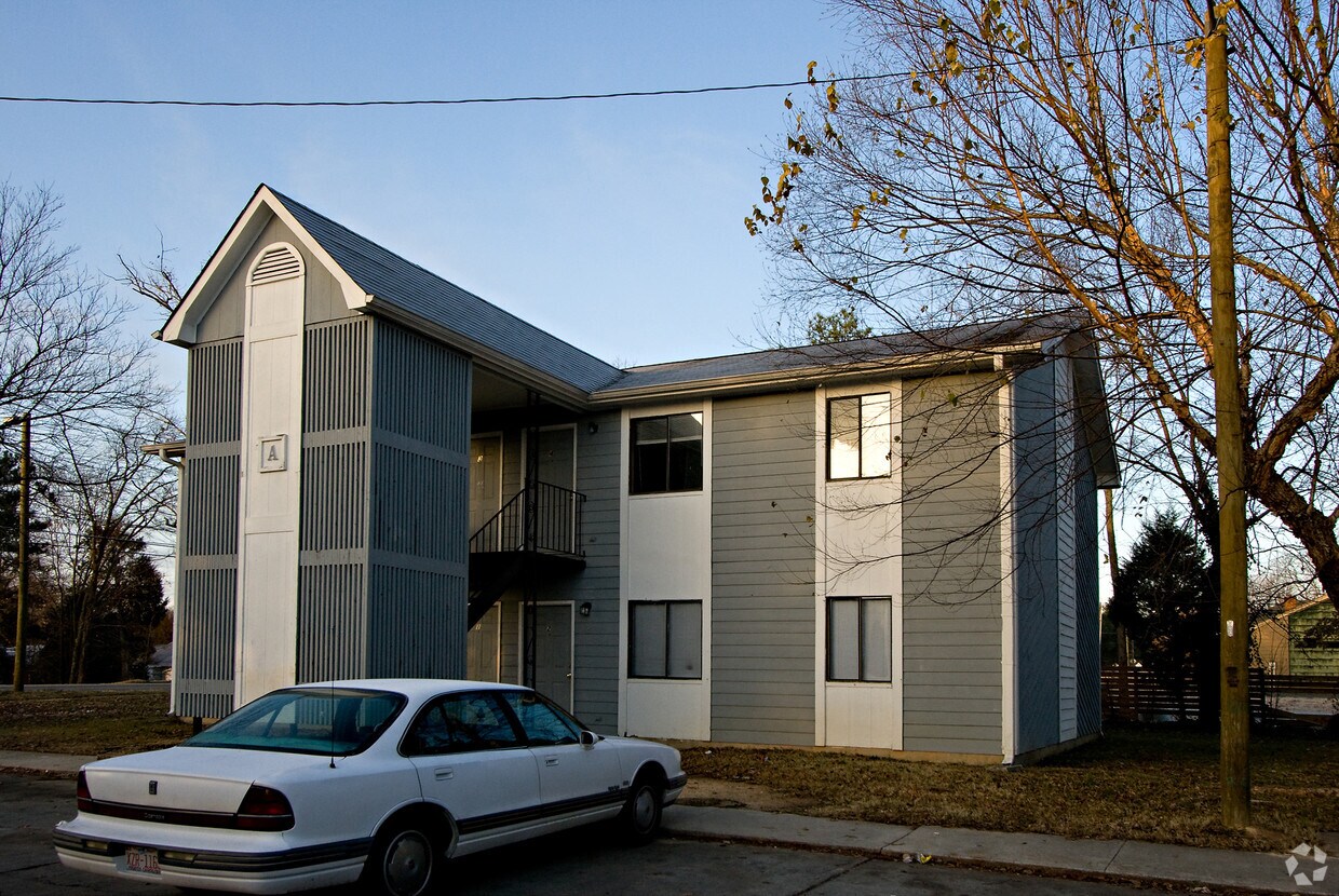 Building Photo - 2733 Holloway St