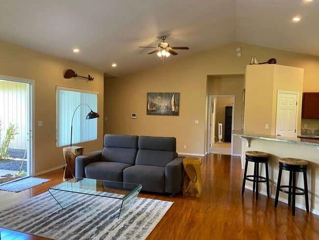 Building Photo - 3/2 Furnished & Pet Friendly-Hawaiian Paradise Park