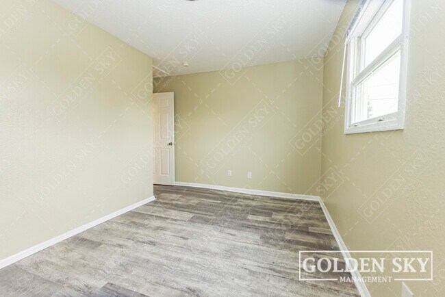 Foto del edificio - 2109 S Hoyt Ave