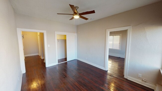 Interior Photo - Leeward Apts...New York Style..Gorgeous Newly Remodeled!