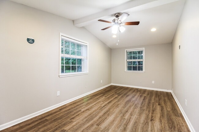 Building Photo - 2468 Quail Ave
