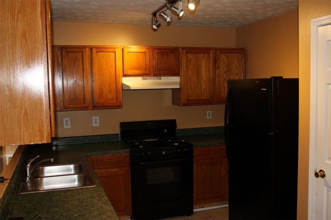 Building Photo - 4778 Creekside Place