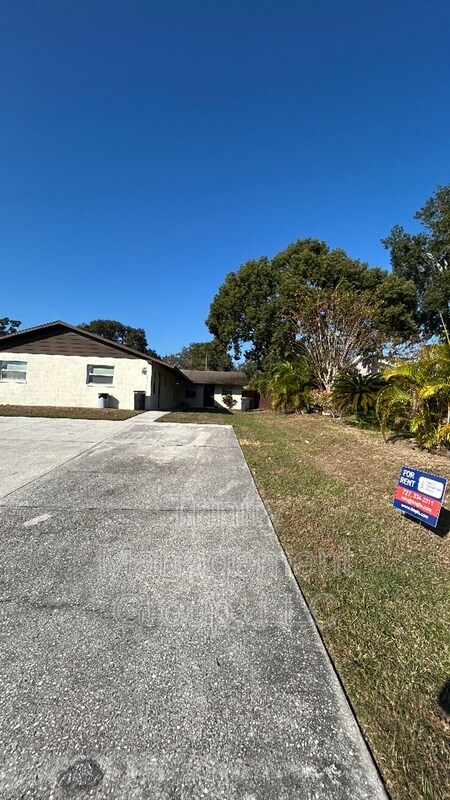 Foto del edificio - 6331 Delaware Ave