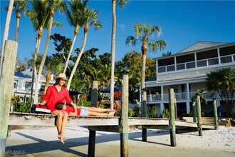 Building Photo - 100 Fairview Ave