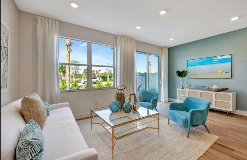 Foto del edificio - 608 Waters Edge Ln