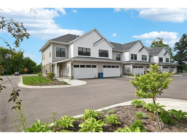 Foto del edificio - 4760 Ironwood Cir