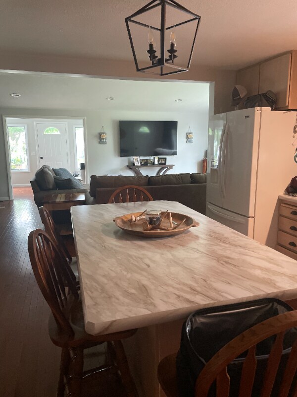 Foto principal - 121 W Hazel St