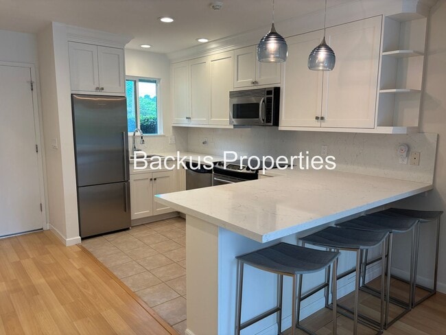 Building Photo - Wonderful studio in Hacienda Carmel