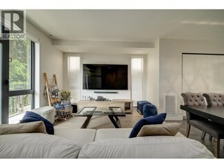 Building Photo - 7358 Granville St