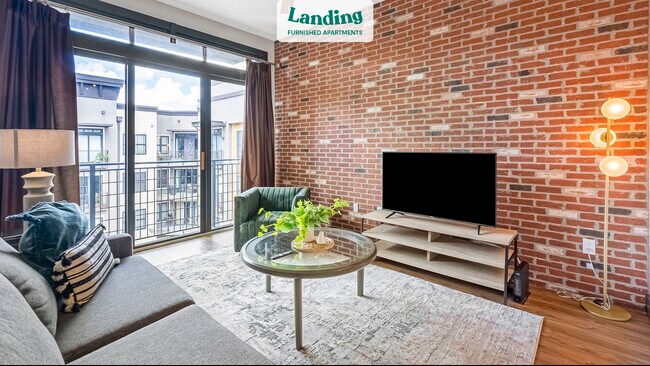 Foto del edificio - 1560 Central Ave