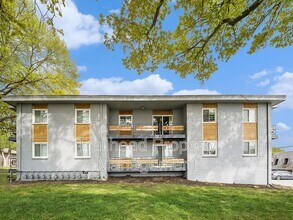 Building Photo - 6621 W 94th Terrace