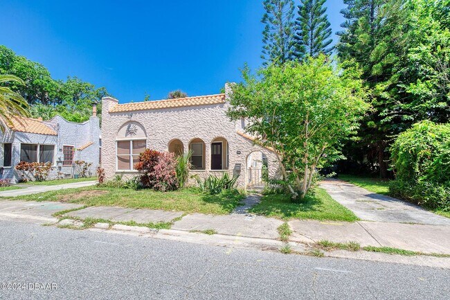 Foto del edificio - 2 Bed 1 Bath Home | Pet Friendly | Washer ...