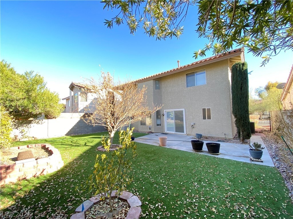 Building Photo - 8632 W Catalonia Dr