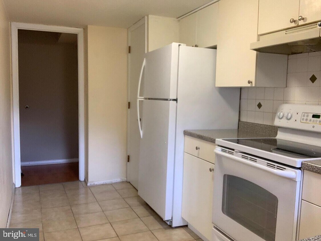100 WINDING Way Unit A22, DOWNINGTOWN, PA 19335 Room for Rent in DOWNINGTOWN, PA
