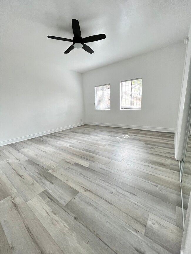 Single 2 - Villa D' Roga LLC