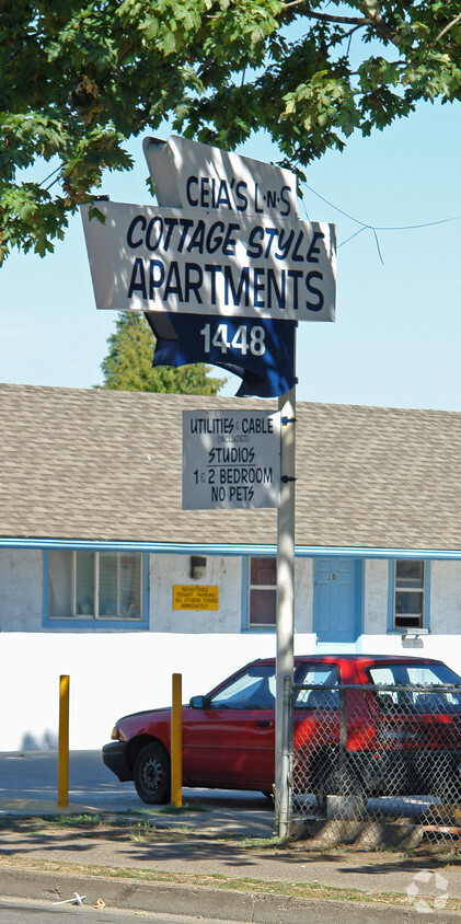 Building Photo - 1448 Main St