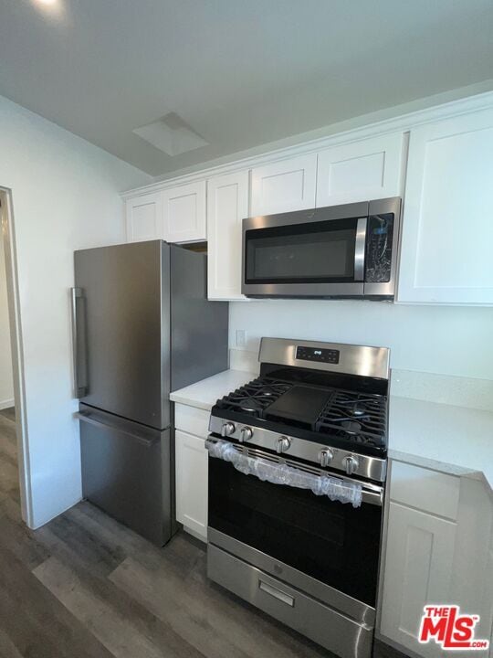 Building Photo - 1840 N Gramercy Pl