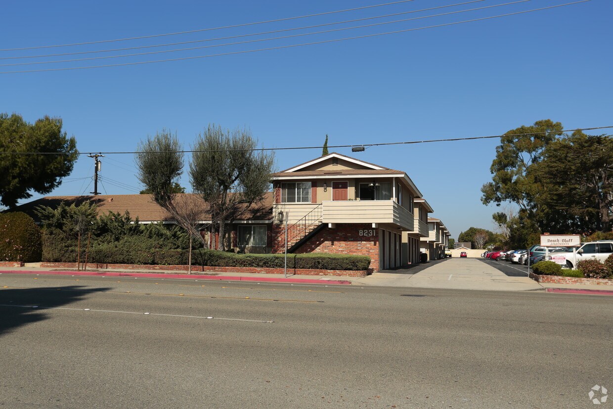Foto principal - Beach Bluff Apartments