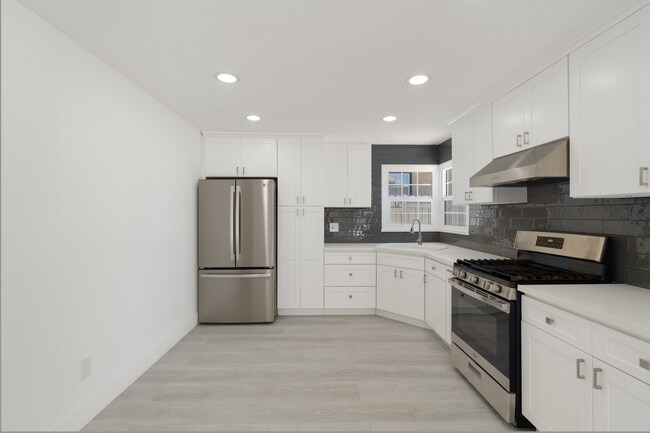 Building Photo - Spacious 4-Bedroom Home in Alhambra Unified School District