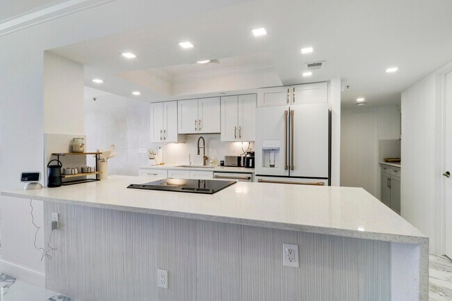 Foto del edificio - 5280 N Ocean Dr