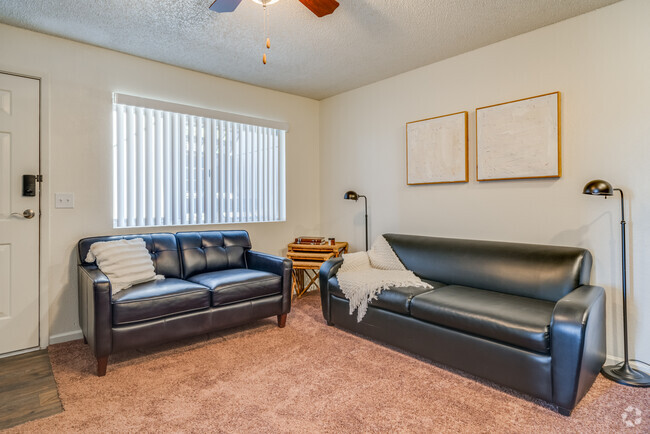 1 BR, 1 BA - 607 SF - Country Club Vista Apartments