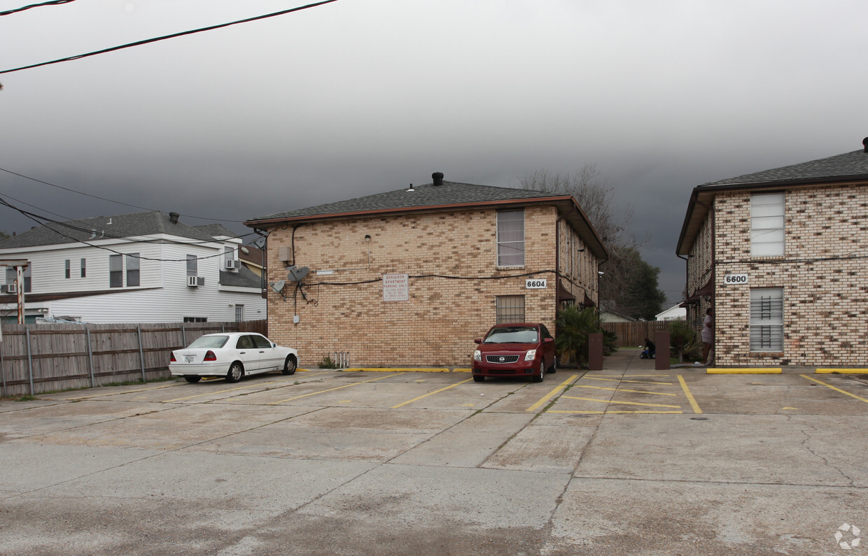 Building Photo - 6600-6604 Wallace St