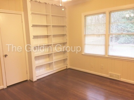 Building Photo - Nice Ranch in the Sarah Smith School District