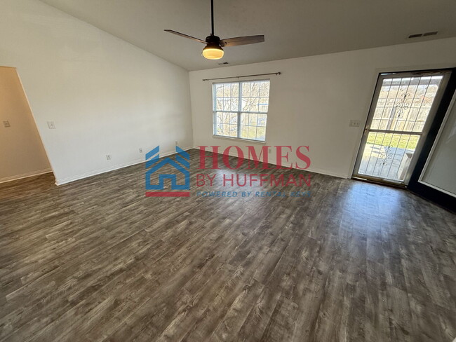 Building Photo - Northside | Three Bedroom | Two Bath House