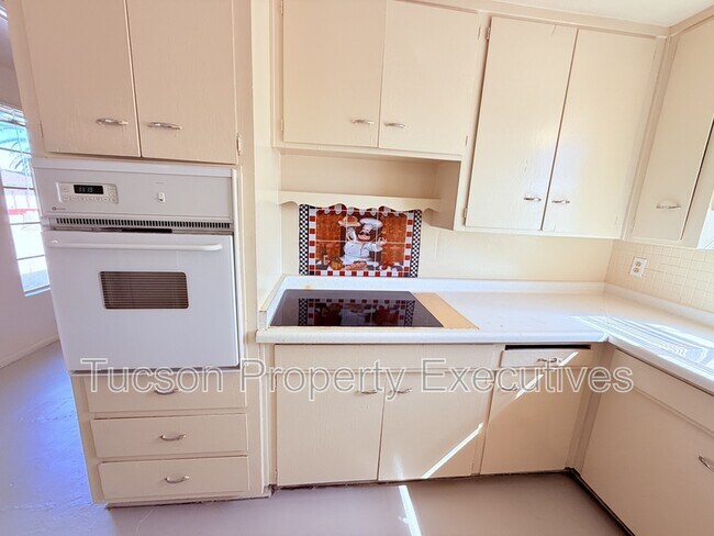 Foto del edificio - 3274 E Benson Hwy