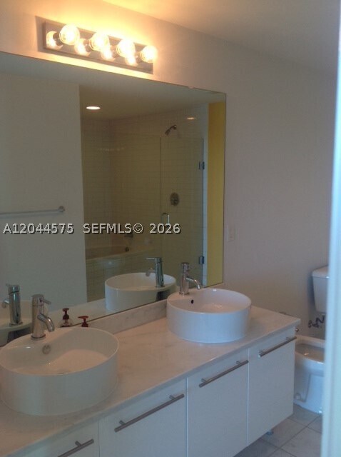 Building Photo - 888 Biscayne Blvd