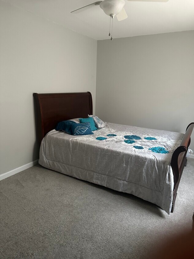 Foto principal - 523 Country Circle Dr