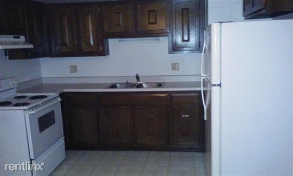 Building Photo - 2405 Eastmoreland Ave