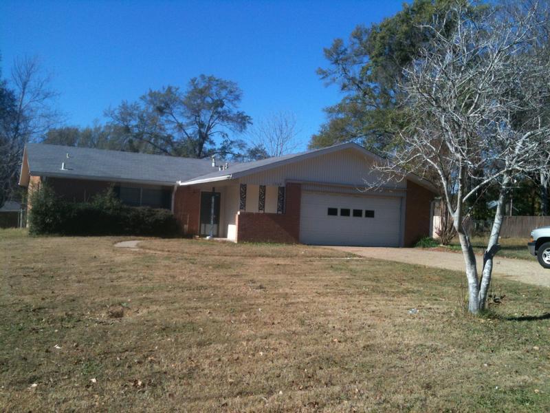 1909 Tryon Rd, Longview, TX 75601 House Rental in Longview, TX