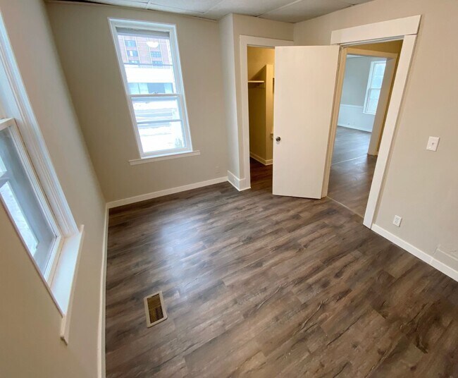 Foto del edificio - 531 N Appleton St