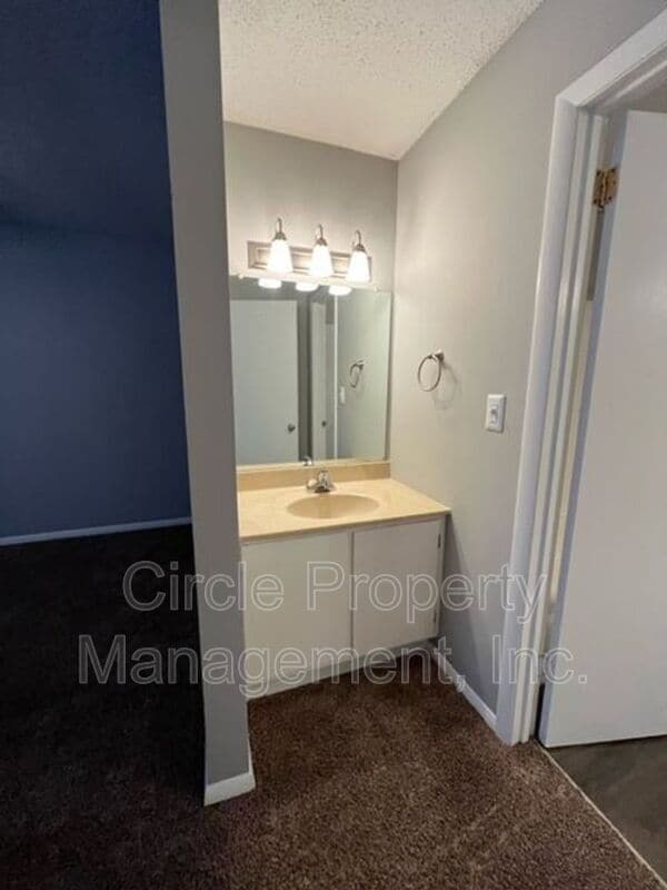 Building Photo - 4017 Hunters Ridge Dr SW