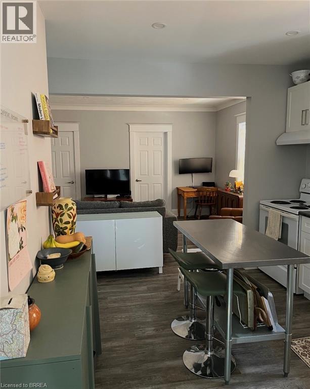 Photo du bâtiment - 23 Wells Ave