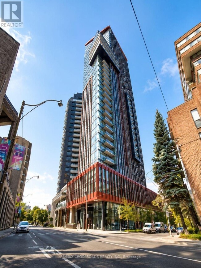 Building Photo - 32 Davenport Rd