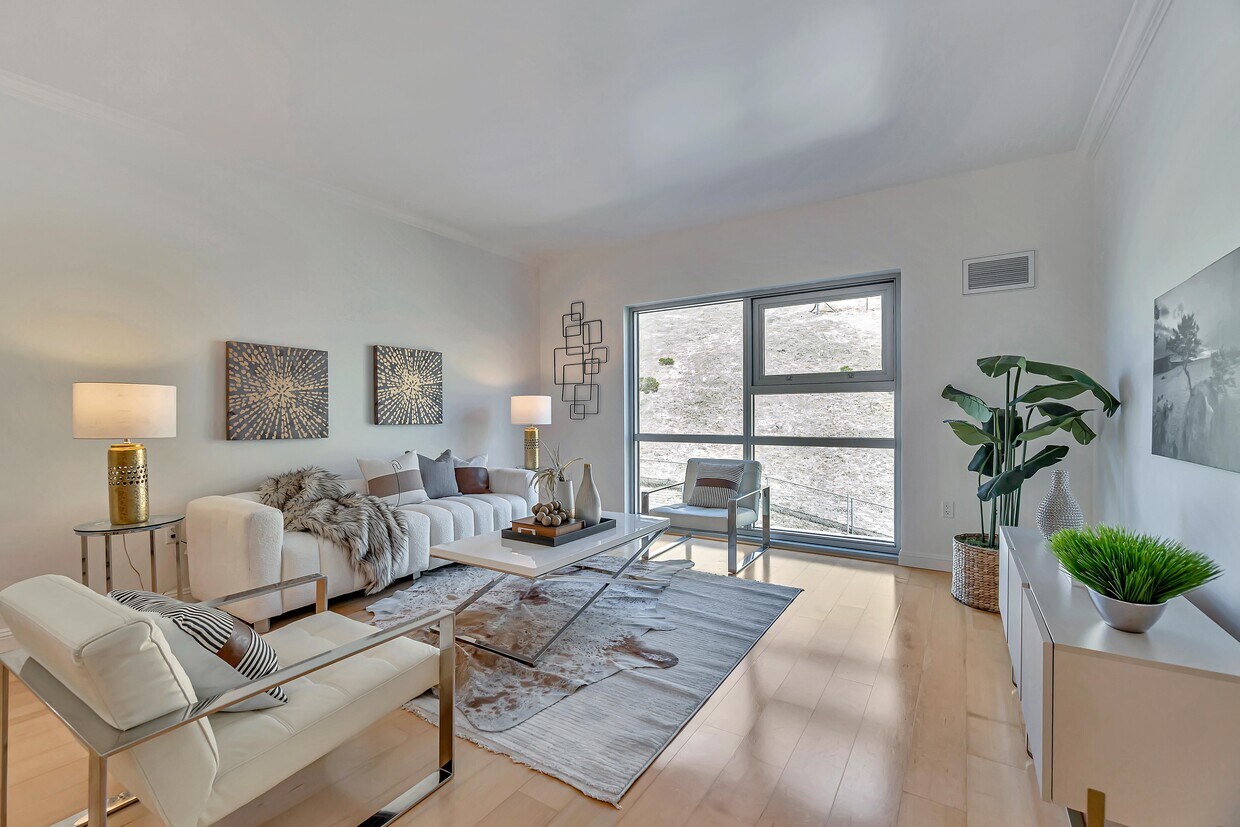 Primary Photo - 1 Mandalay Pl
