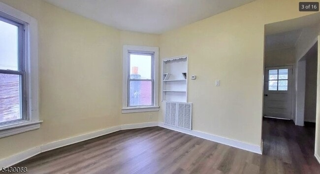 Photo - 173 Belleville Ave Apartment