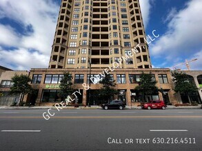 Building Photo - 1464 S Michigan Ave