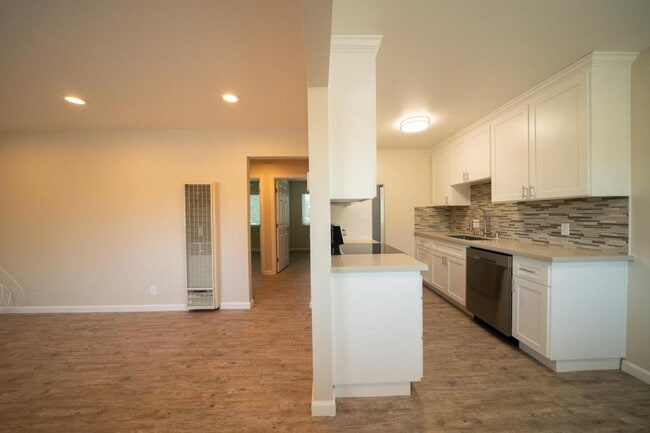 Foto del edificio - 1695 Whitwood Ln