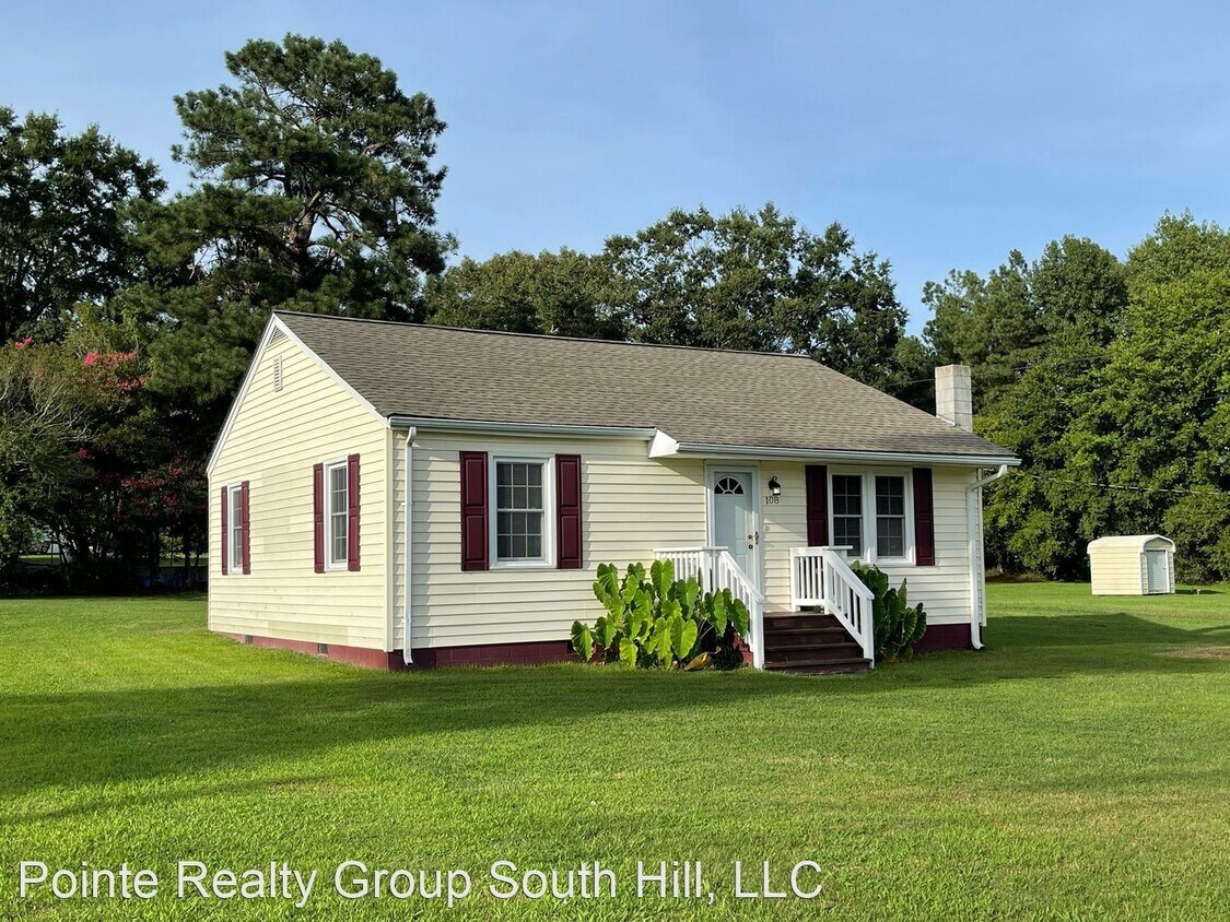 Primary Photo - 3 br, 1 bath House - 108 W. Pine St