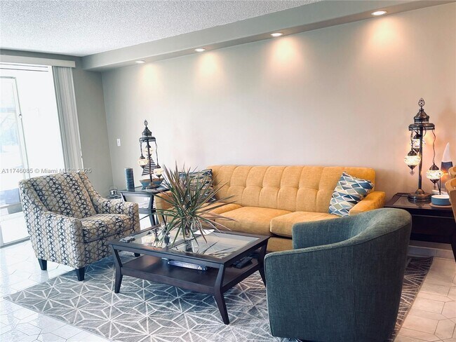 Foto del edificio - 3800 Oaks Clubhouse Dr