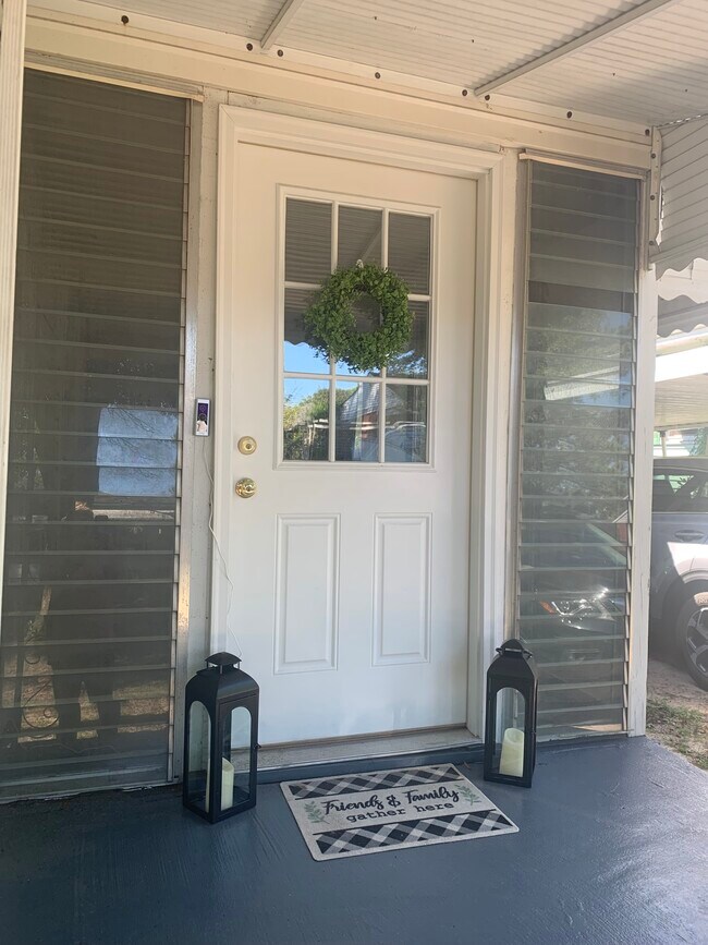 Entry on side porch with working windows! - 1229 Jensen St