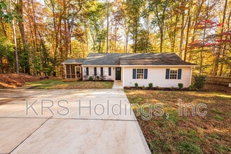 Building Photo - 2428 Rachel Dr