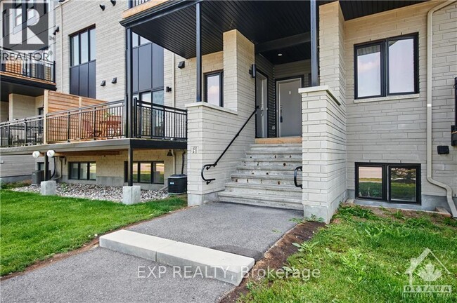 Building Photo - 450 Via Verona Ave