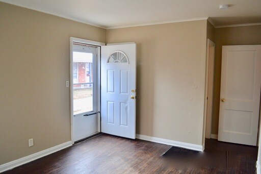 Primary Photo - 1728 N Holyoke St
