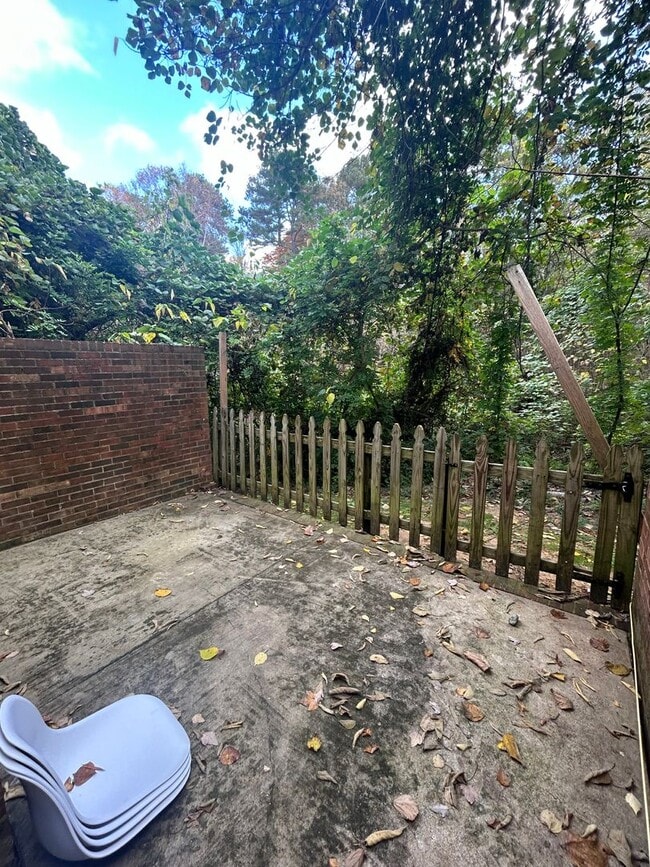 Foto del edificio - Chapel Hill /Hillsborough St Townhouse